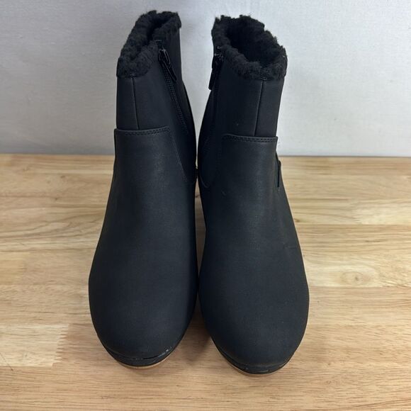 Style & Co Townaa Clog Booties- Black Nubuck- Size 7.5 M- New - Picture 2 of 7